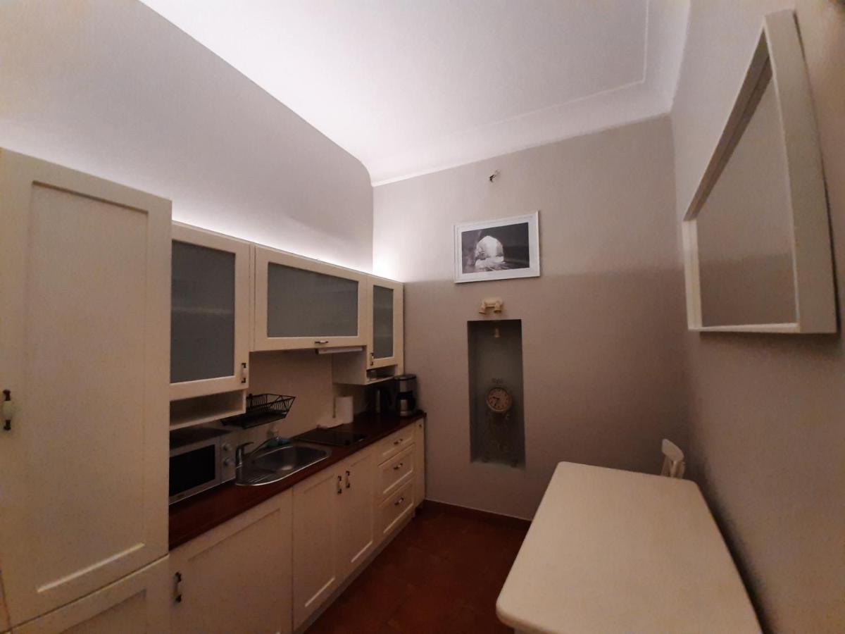 Florianska Gate Luxury Apartments Краков Экстерьер фото