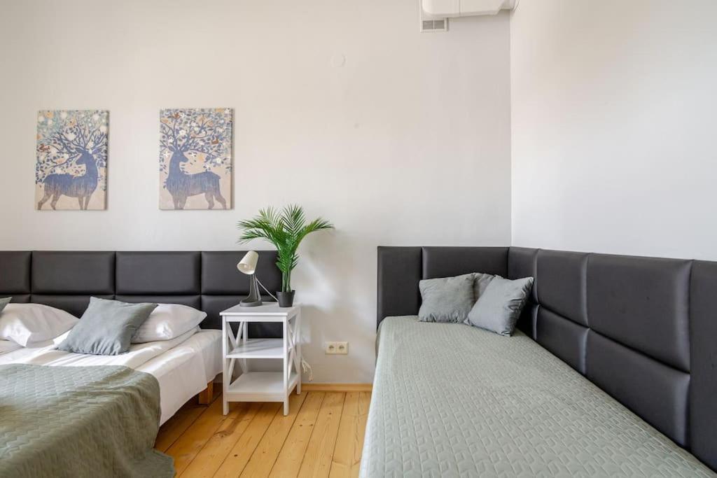 Florianska Gate Luxury Apartments Краков Экстерьер фото