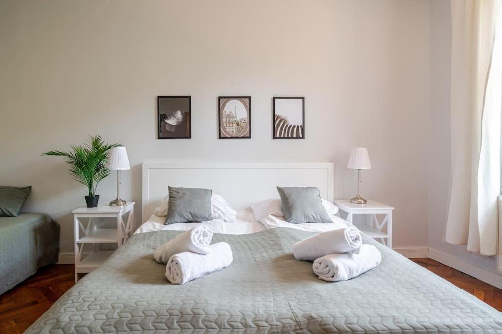 Florianska Gate Luxury Apartments Краков Экстерьер фото